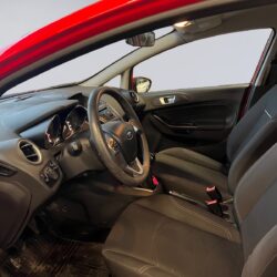 auto-Ford-Fiesta-CJR760-202511182159-8