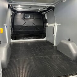 auto-Ford-Transit-Custom-ERL773-202511111457-12