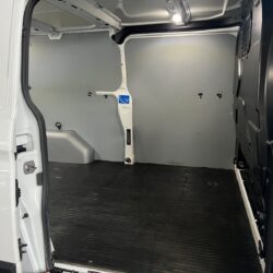 auto-Ford-Transit-Custom-ERL773-202511111457-13