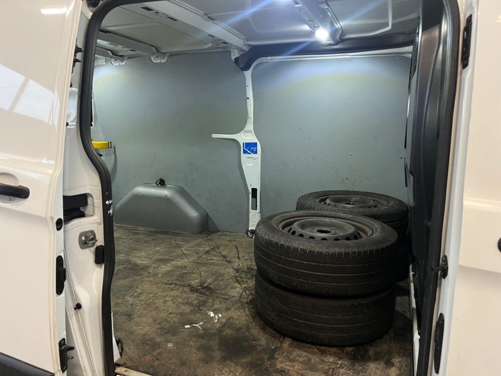 auto-Ford-Transit-Custom-EUE271-202511261453-14 auto-Ford-Transit-Custom-EUE271-202511261453-14