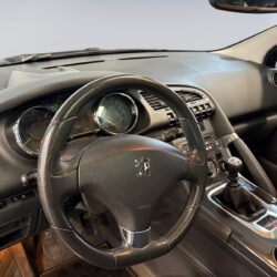 auto-Peugeot-3008-IJH790-202511271456-9