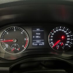 auto-Volkswagen-Amarok-COM480-202511120625-11