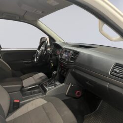 auto-Volkswagen-Amarok-COM480-202511120625-12