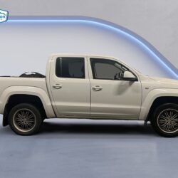 auto-Volkswagen-Amarok-COM480-202511120625-2