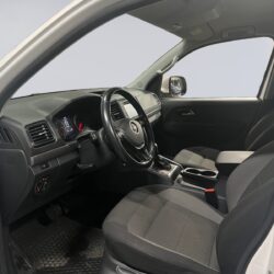 auto-Volkswagen-Amarok-COM480-202511120625-8