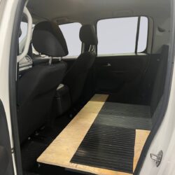 auto-Volkswagen-Amarok-COM480-202511261342-13