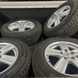 auto-Volkswagen-Amarok-COM480-202511261342-14