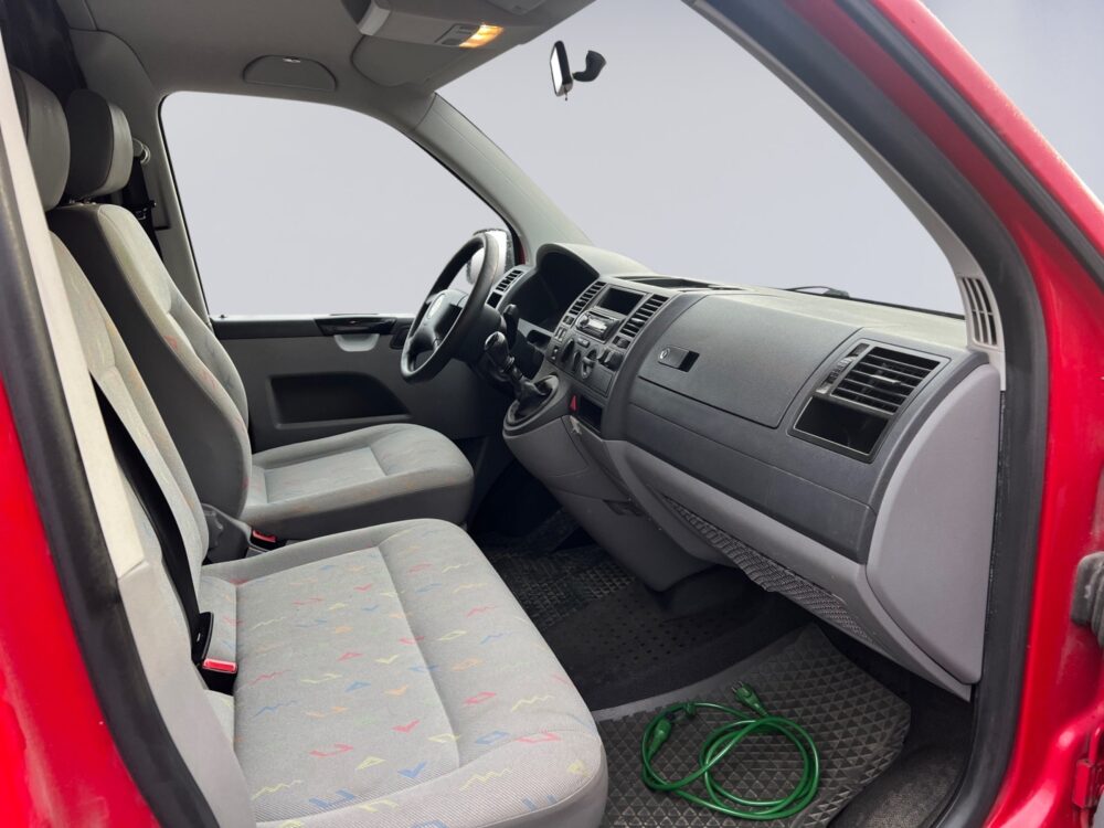 auto-Volkswagen-Transporter-IRY149-202511131423-11 auto-Volkswagen-Transporter-IRY149-202511131423-11