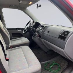 auto-Volkswagen-Transporter-IRY149-202511131423-11