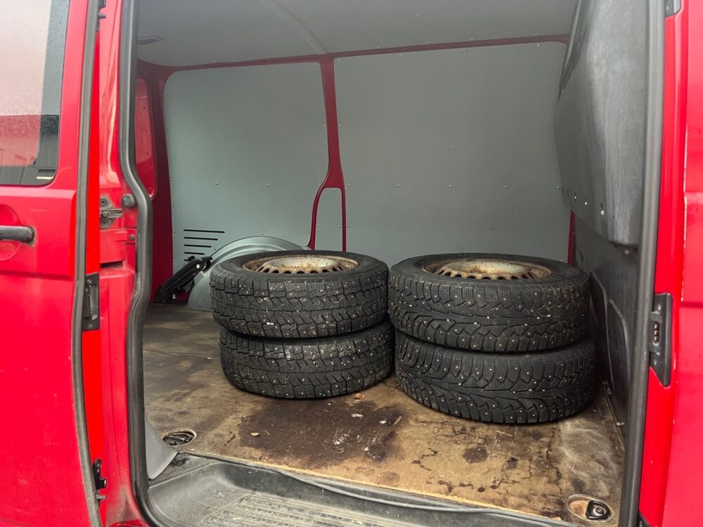 auto-Volkswagen-Transporter-IRY149-202511131423-14 auto-Volkswagen-Transporter-IRY149-202511131423-14