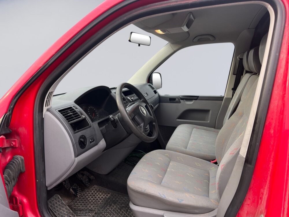 auto-Volkswagen-Transporter-IRY149-202511131423-8 auto-Volkswagen-Transporter-IRY149-202511131423-8