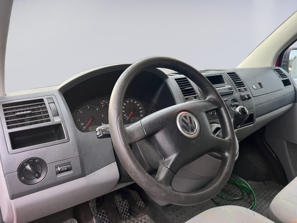 auto-Volkswagen-Transporter-IRY149-202511131423-9 auto-Volkswagen-Transporter-IRY149-202511131423-9