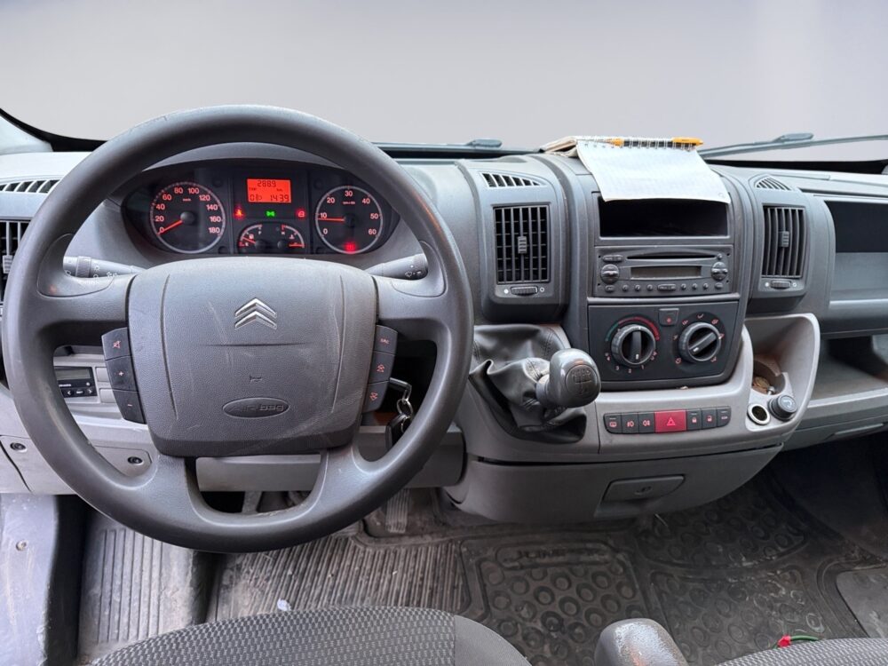 auto-Citroen-Jumper-UKZ859-202512181606-9 auto-Citroen-Jumper-UKZ859-202512181606-9