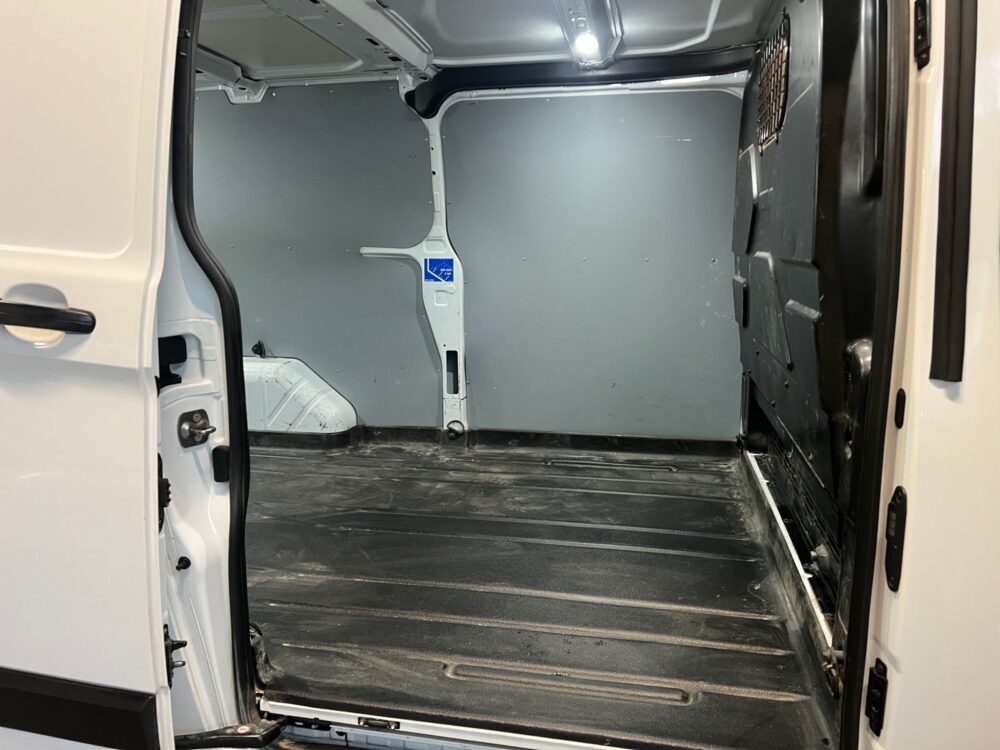 auto-Ford-Transit-Custom-EUP139-202512031231-13 auto-Ford-Transit-Custom-EUP139-202512031231-13