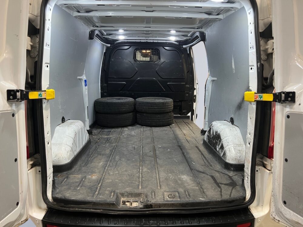 auto-Ford-Transit-Custom-LOU595-202512151438-12 auto-Ford-Transit-Custom-LOU595-202512151438-12