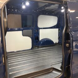 auto-Ford-Transit-Custom-RXH107-202512251334-13