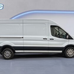 auto-Ford-Transit-EOV626-202512181809-5