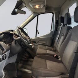 auto-Ford-Transit-EOV626-202512181809-8