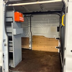 auto-Ford-Transit-INH758-202512181258-11