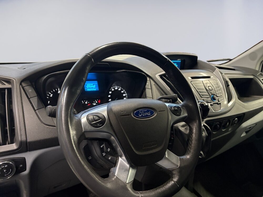 auto-Ford-Transit-INH758-202512181258-7 auto-Ford-Transit-INH758-202512181258-7