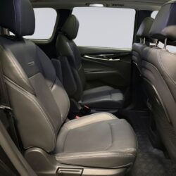 auto-Maxus-Euniq-5-YLY958-202512181104-12