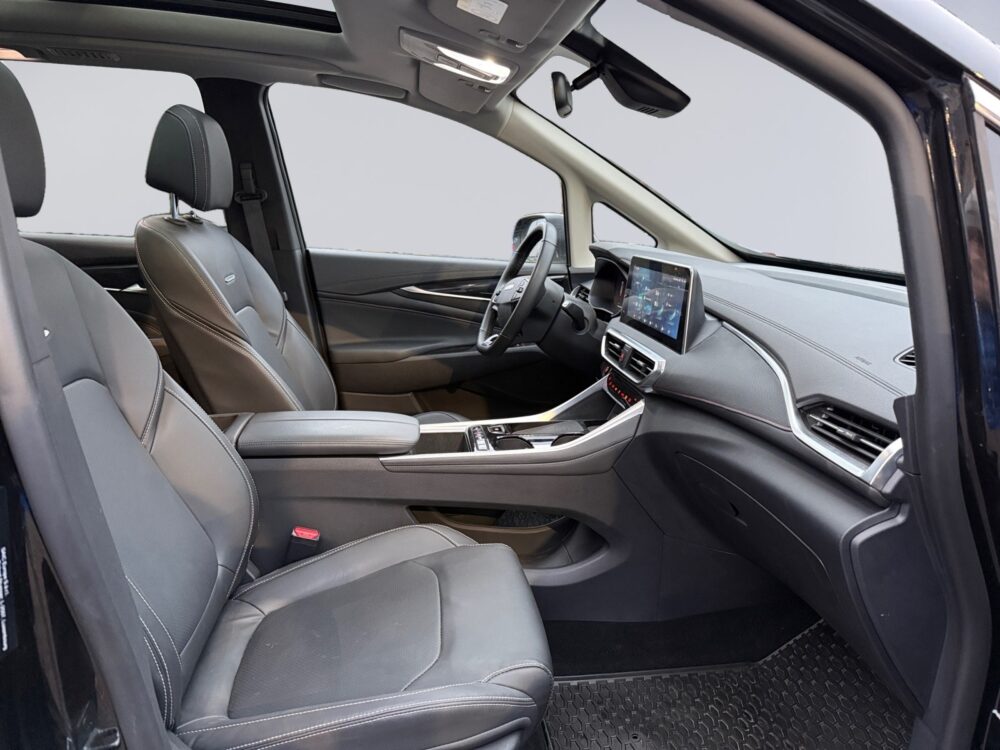 auto-Maxus-Euniq-5-YLY958-202512181104-14 auto-Maxus-Euniq-5-YLY958-202512181104-14