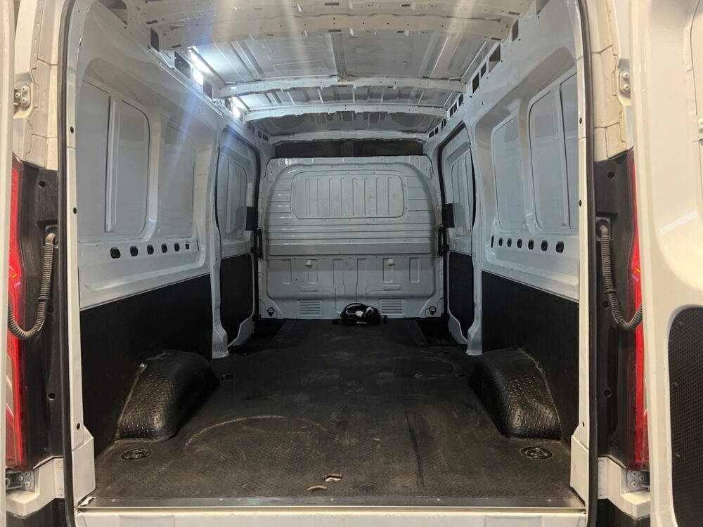 auto-Maxus-e-Deliver-9-IPZ207-202512111018-7 auto-Maxus-e-Deliver-9-IPZ207-202512111018-7