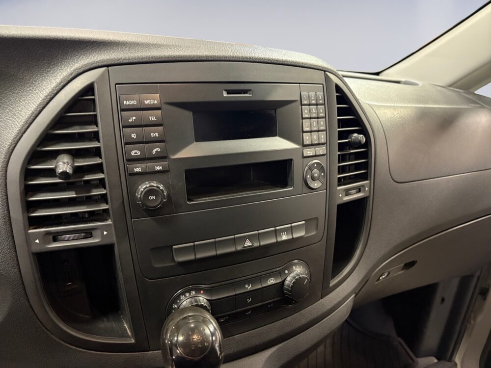 auto-Mercedes-Benz-Sprinter-YXK664-202512151554-10 auto-Mercedes-Benz-Sprinter-YXK664-202512151554-10