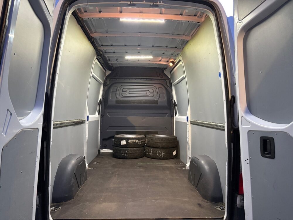 auto-Mercedes-Benz-Sprinter-YXK664-202512151554-13 auto-Mercedes-Benz-Sprinter-YXK664-202512151554-13