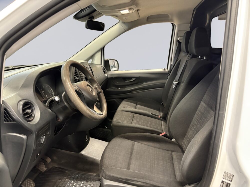 auto-Mercedes-Benz-Sprinter-YXK664-202512151554-8 auto-Mercedes-Benz-Sprinter-YXK664-202512151554-8