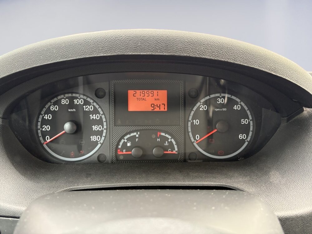 auto-Peugeot-Boxer-VVX418-202512021032-11 auto-Peugeot-Boxer-VVX418-202512021032-11