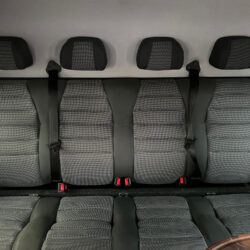 auto-Peugeot-Boxer-VVX418-202512021032-13