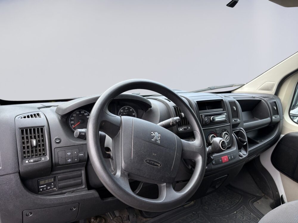 auto-Peugeot-Boxer-VVX418-202512021032-9 auto-Peugeot-Boxer-VVX418-202512021032-9