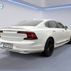 auto-Volvo-S90-COY376-202512101238-4