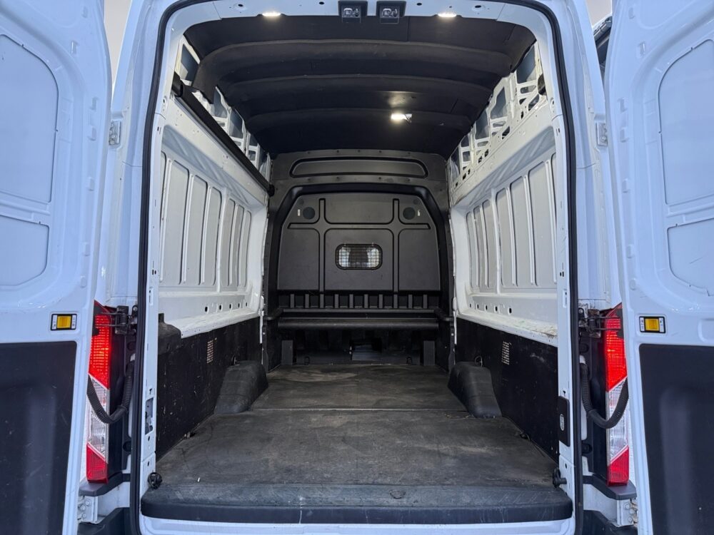 auto-Ford-Transit-BVS103-202601301652-11 auto-Ford-Transit-BVS103-202601301652-11