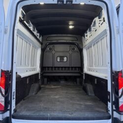 auto-Ford-Transit-BVS103-202601301652-11