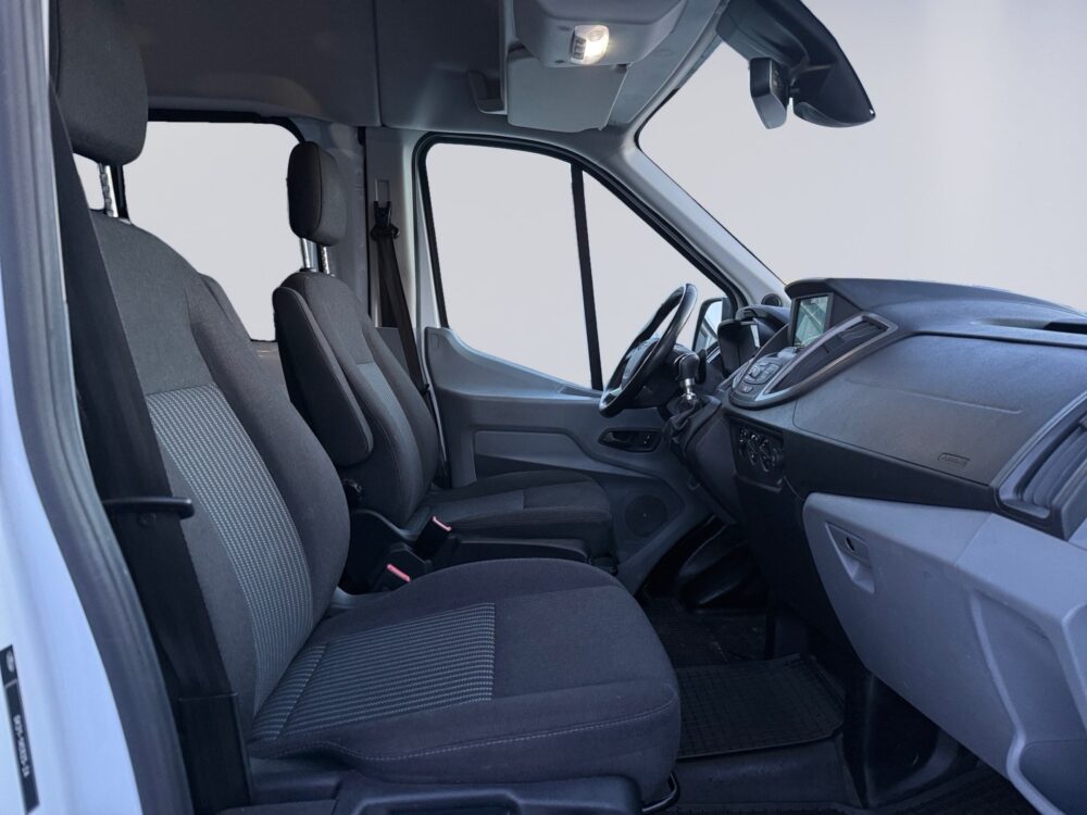 auto-Ford-Transit-BVS103-202601301652-13 auto-Ford-Transit-BVS103-202601301652-13