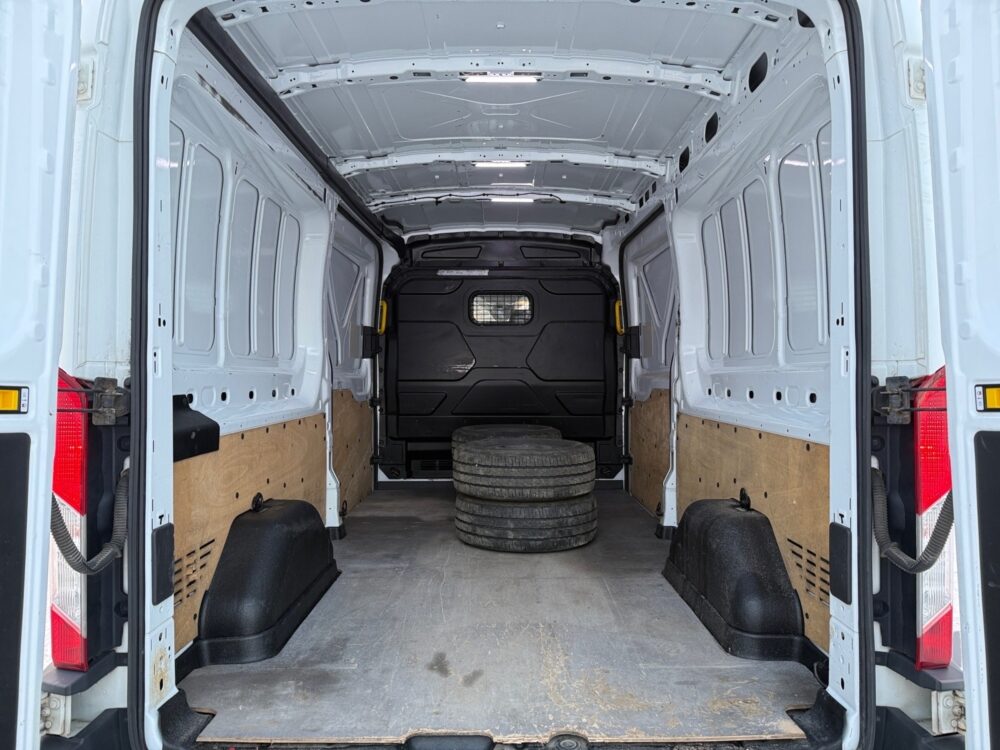 auto-Ford-Transit-CTC207-202601261600-12 auto-Ford-Transit-CTC207-202601261600-12