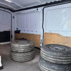 auto-Ford-Transit-CTC207-202601261600-13