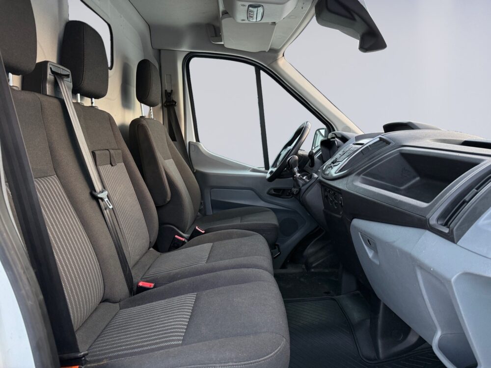 auto-Ford-Transit-CTC207-202601261600-14 auto-Ford-Transit-CTC207-202601261600-14