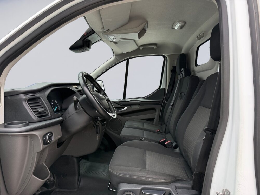 auto-Ford-Transit-Custom-IZK517-202601191240-8 auto-Ford-Transit-Custom-IZK517-202601191240-8