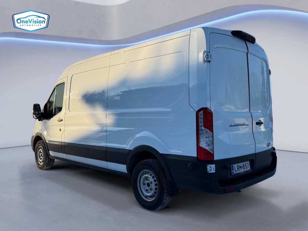 auto-Ford-Transit-LRM857-202601051754-2 auto-Ford-Transit-LRM857-202601051754-2