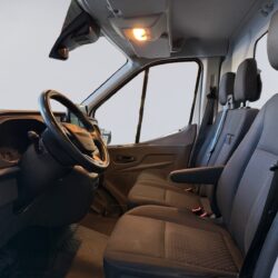 auto-Ford-Transit-LRM857-202601051754-7