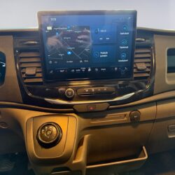 auto-Ford-Transit-LRM857-202601051754-9