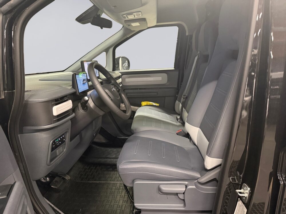 auto-Maxus-e-Deliver-5-LTC606-202601081720-8 auto-Maxus-e-Deliver-5-LTC606-202601081720-8