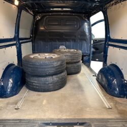 auto-Mercedes-Benz-Vito-YLU847-202601081553-13