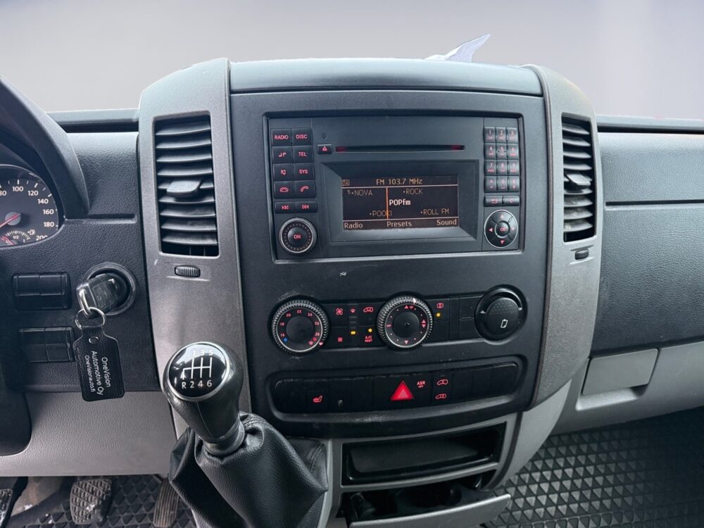 auto-Volkswagen-Crafter-NIM642-202601141455-10 auto-Volkswagen-Crafter-NIM642-202601141455-10