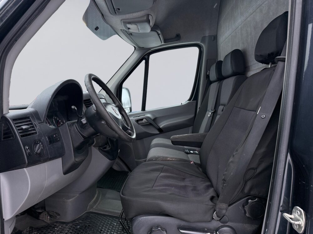 auto-Volkswagen-Crafter-NIM642-202601141455-8 auto-Volkswagen-Crafter-NIM642-202601141455-8