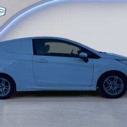 auto-Ford-Fiesta-Van-SNL683-202602131429-5