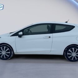 auto-Ford-Fiesta-Van-YXI326-202602261325-1